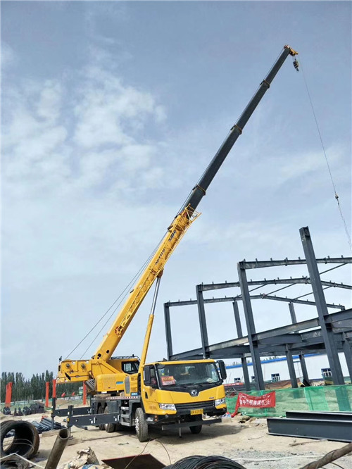 石家庄市超高层建筑钢结构吊装案例